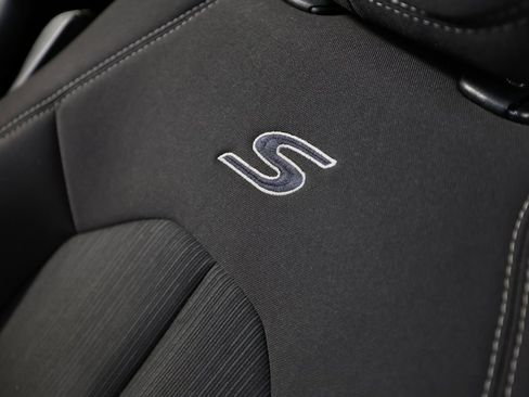 Used 2018 Chrysler Pacifica Touring Plus w/ S Appearance Package image 37