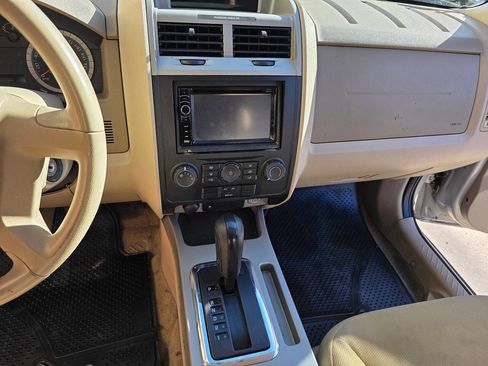 Used 2008 Ford Escape XLT image 12