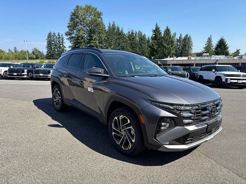 Certified 2025 Hyundai Tucson Limited AWD/4WD image 5