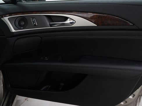 Used 2019 Lincoln MKZ Reserve image 10