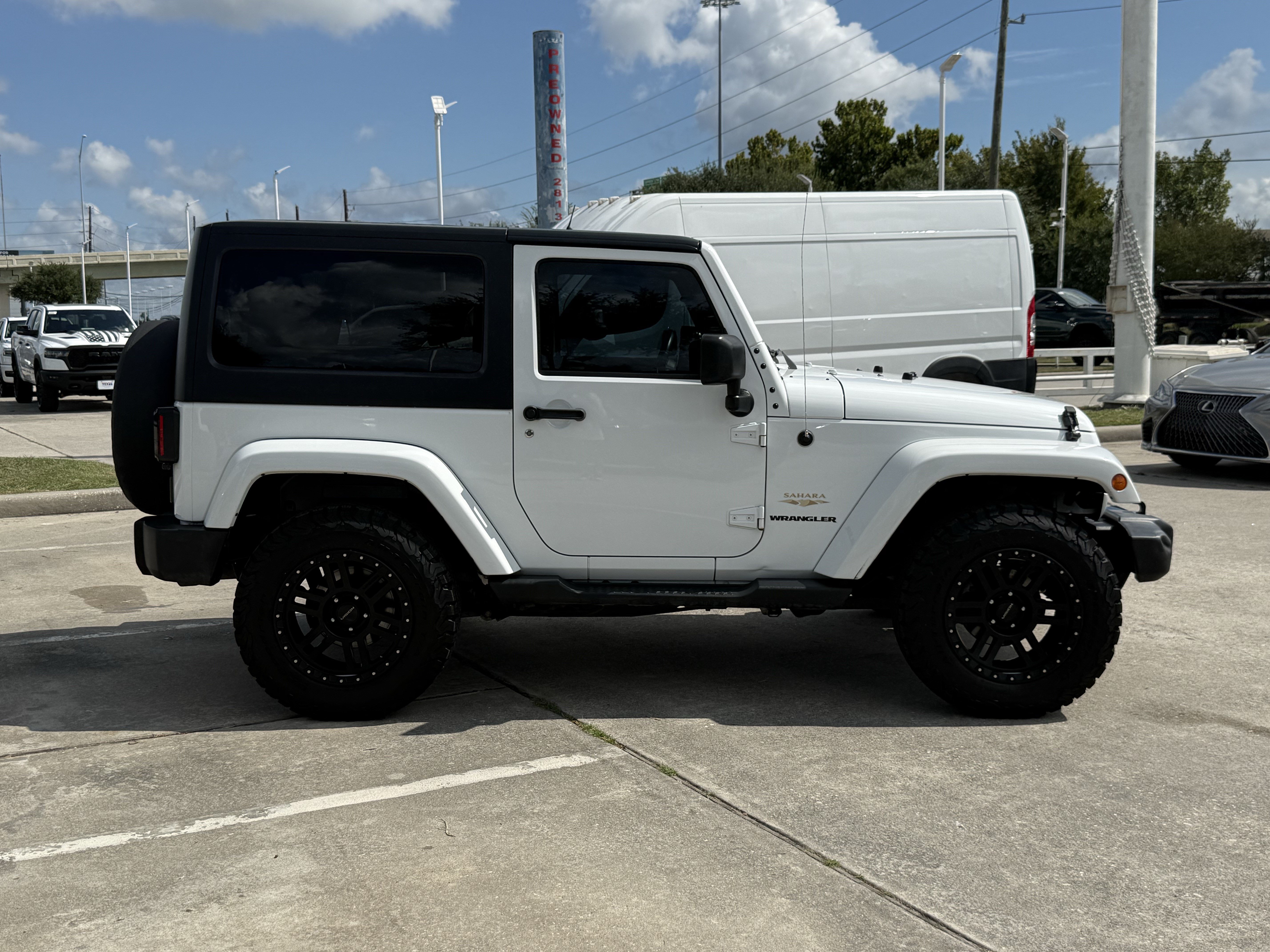 Used 2015 Jeep Wrangler Sahara w/ Trailer Tow Group AWD/4WD image 3