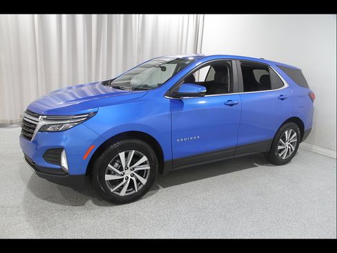 Used 2024 Chevrolet Equinox LT AWD/4WD image 3