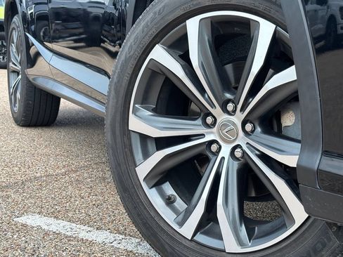 Used 2017 Lexus RX 350 FWD w/ Premium Package image 2