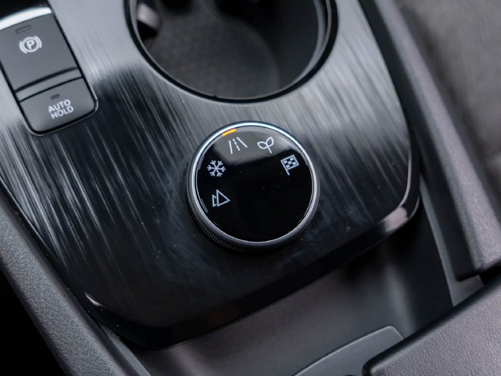 Used 2024 Nissan Rogue SV AWD/4WD image 21
