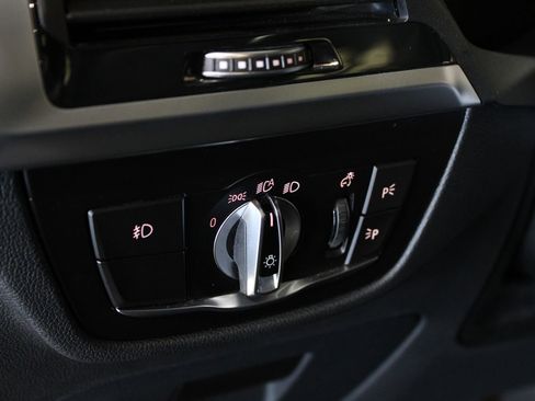 Used 2021 BMW X3 xDrive30i w/ Premium Package image 21