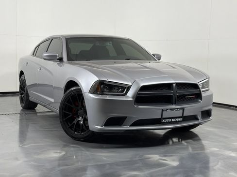 Used 2013 Dodge Charger Police RWD image 2