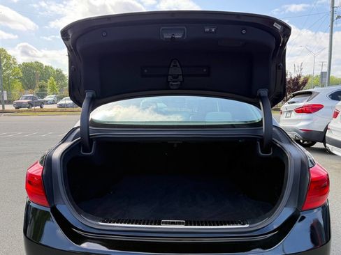 Used 2015 Kia K900 Luxury image 11