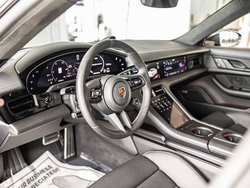 Used 2022 Porsche Taycan GTS image 23