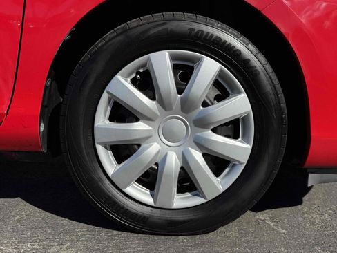 Used 2016 Toyota Prius C One image 32