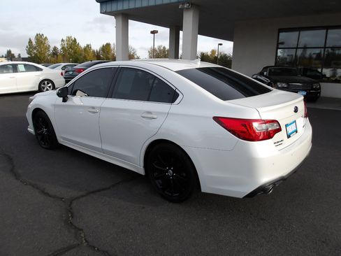Used 2018 Subaru Legacy 2.5i Limited image 3