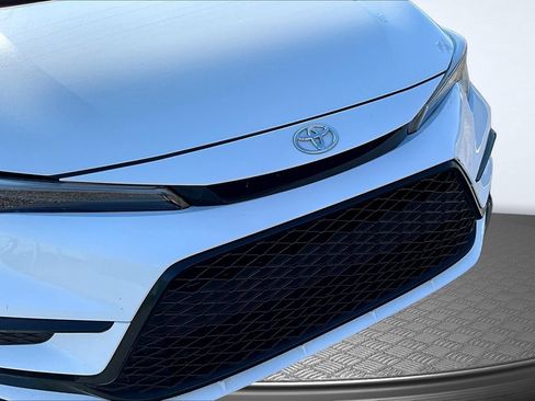 Used 2025 Toyota Corolla SE FWD image 34
