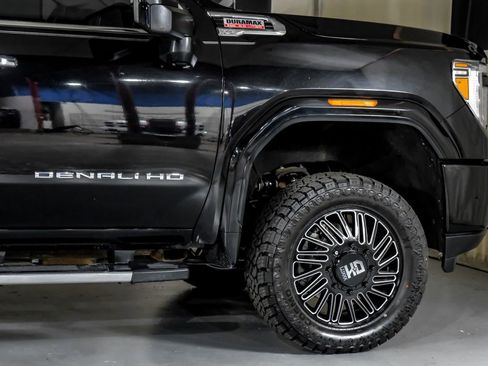 Used 2022 GMC Sierra 3500 Denali AWD/4WD image 8