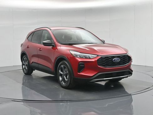 Used 2025 Ford Escape ST-Line w/ Equipment Group 301A image 1