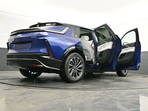 New 2025 Cadillac Lyriq Sport image 70