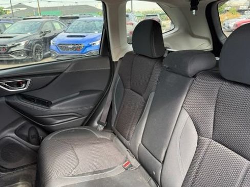 Used 2019 Subaru Forester Premium AWD/4WD image 18
