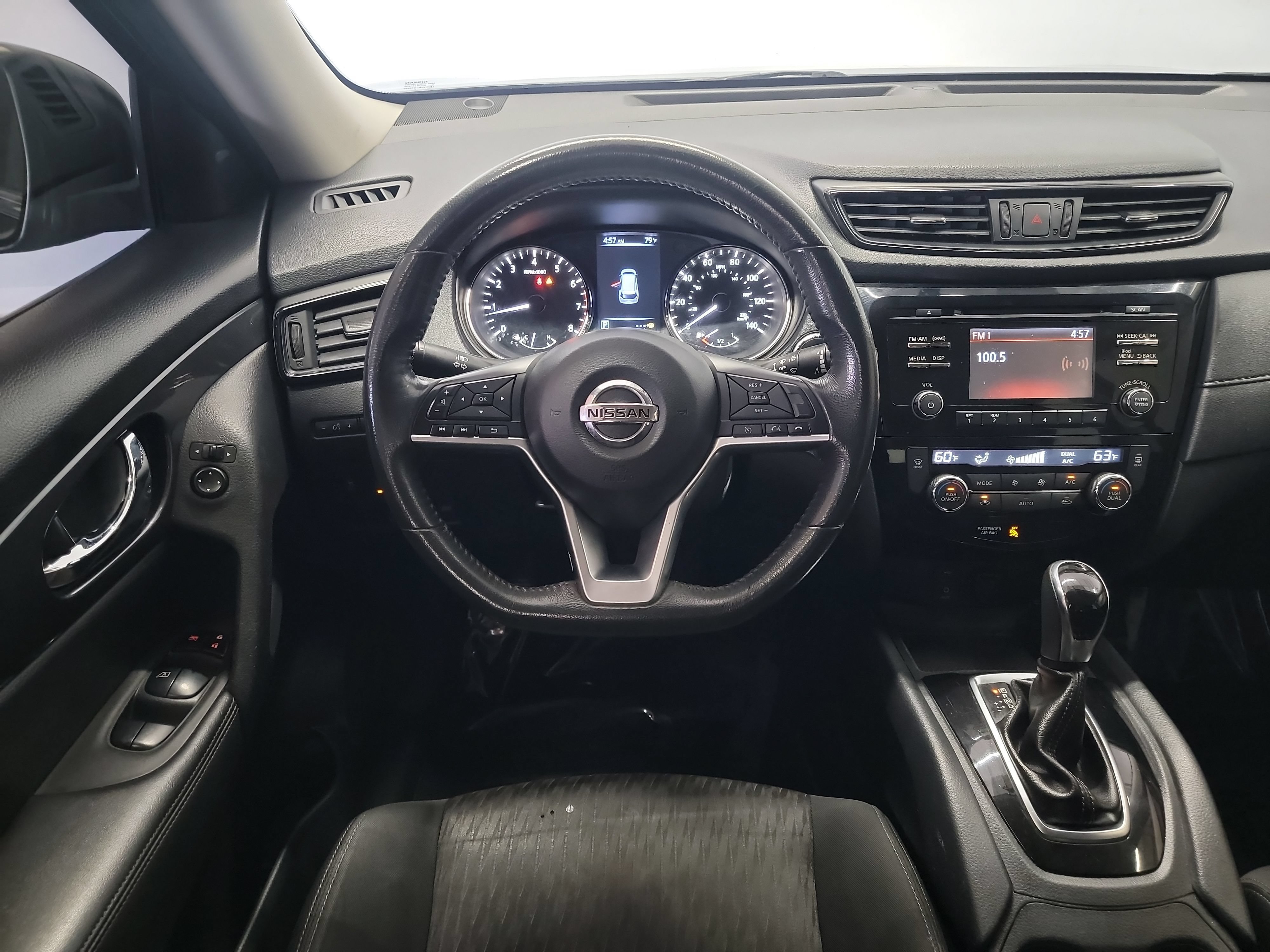 Used 2017 Nissan Rogue SV AWD/4WD image 16