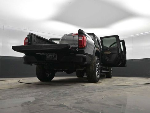 New 2026 GMC Canyon Denali image 43