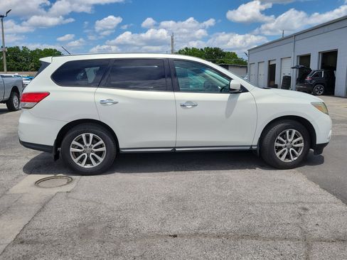 Used 2014 Nissan Pathfinder S FWD image 7