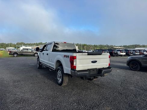 Used 2017 Ford F250 XL w/ STX Appearance Package AWD/4WD image 4