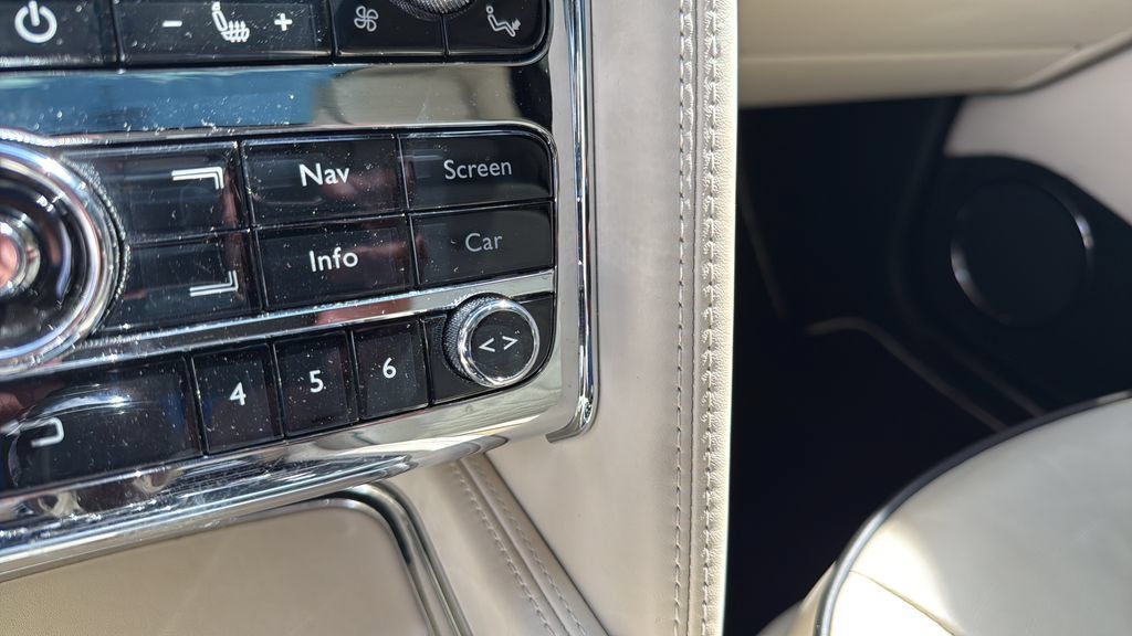 Used 2013 Bentley Mulsanne RWD image 45