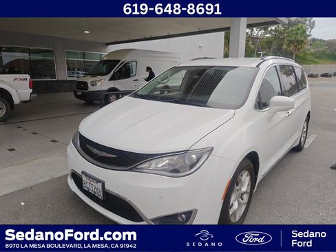 Used 2017 Chrysler Pacifica Touring-L Plus w/ Advanced Safetytec Group image 1