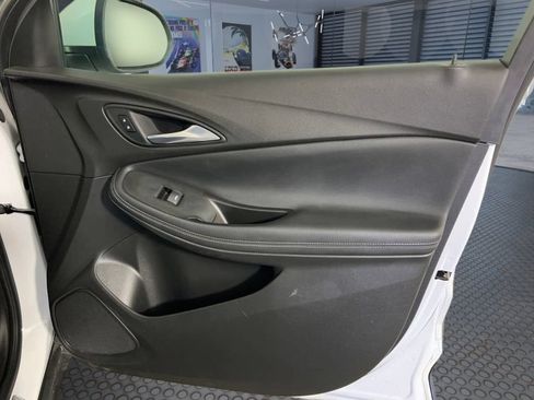 Used 2021 Buick Encore GX Preferred w/ Cold Weather Comfort Package FWD image 14