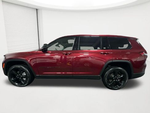 Used 2025 Jeep Grand Cherokee L Altitude image 8