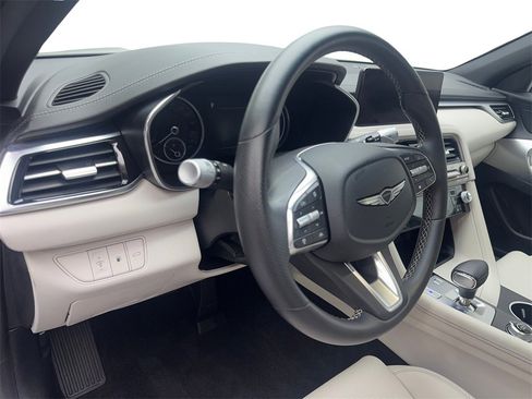 Used 2025 Genesis G70 2.5T image 50