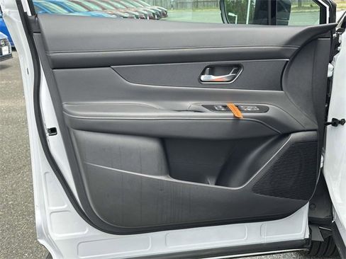 New 2025 Nissan Murano SV image 14