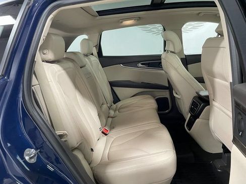 Used 2019 Lincoln Nautilus Reserve AWD/4WD image 25
