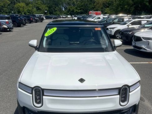 Used 2024 Rivian R1S Adventure AWD/4WD image 9