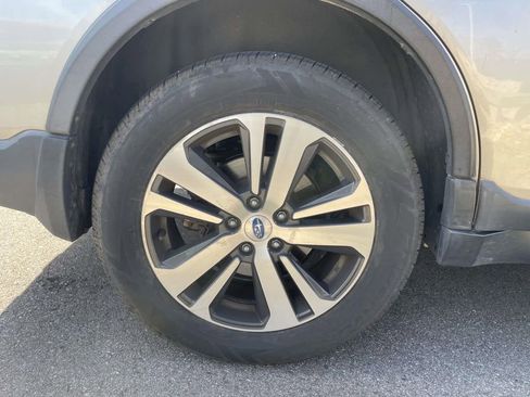 Used 2018 Subaru Outback 2.5i Limited image 5