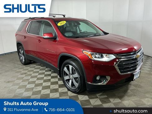 Used 2021 Chevrolet Traverse LT w/ LT Premium Package AWD/4WD image 1