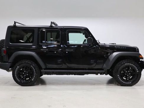 Used 2022 Jeep Wrangler Unlimited Sport image 9