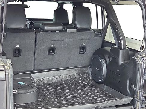 Used 2022 Jeep Wrangler Unlimited Sahara w/ Cold Weather Group image 8