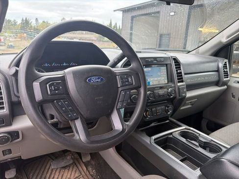 Used 2018 Ford F250 XLT w/ XLT Premium Package AWD/4WD image 10