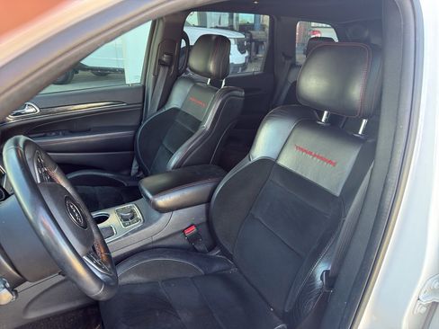 Used 2017 Jeep Grand Cherokee Trailhawk w/ Trailhawk Luxury Group image 9