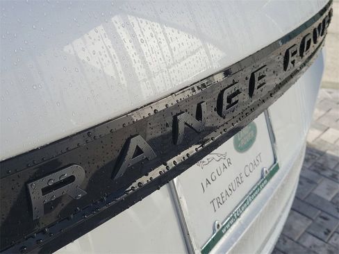 New 2026 Land Rover Range Rover Evoque Dynamic SE image 9