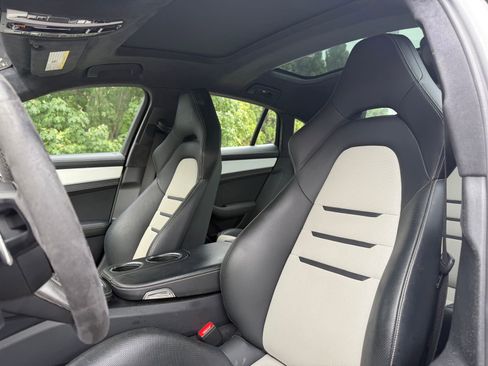 Certified 2021 Porsche Panamera Turbo S image 5