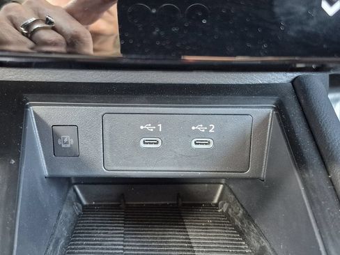 Used 2025 Nissan Kicks SR AWD/4WD image 26