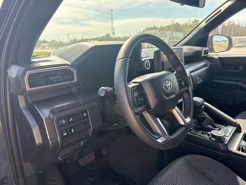 Used 2025 Toyota 4Runner SR5 image 12