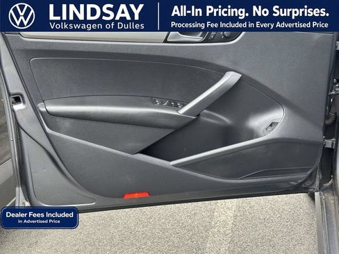 Used 2013 Volkswagen Passat 2.5 S FWD image 9