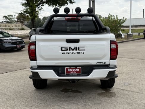 Used 2023 GMC Canyon AT4 w/ AT4 Premium Package AWD/4WD image 7