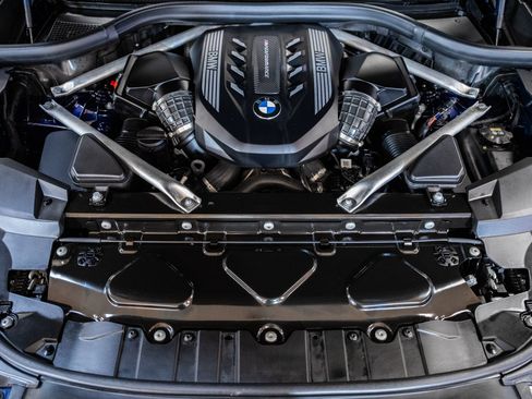 Used 2022 BMW X5 M50i w/ Premium Package AWD/4WD image 17