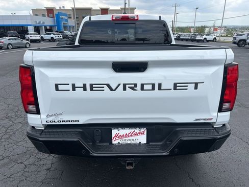 Used 2023 Chevrolet Colorado ZR2 w/ ZR2 Convenience Package III AWD/4WD image 6