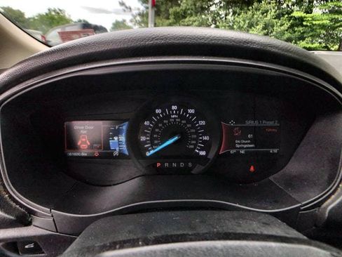 Used 2018 Ford Fusion SE w/ Equipment Group 201A FWD image 15