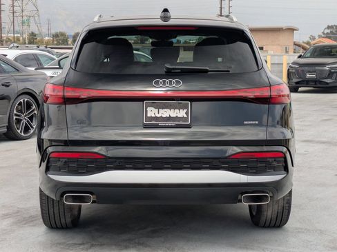 Used 2025 Audi Q5 Premium Plus w/ Premium Plus AWD/4WD image 5