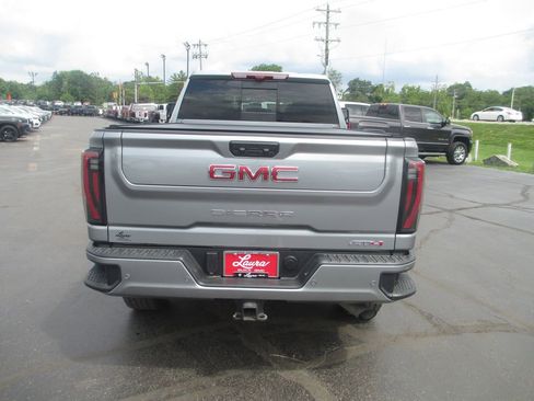Used 2025 GMC Sierra 2500 AT4 w/ AT4 Premium Plus Package AWD/4WD image 7