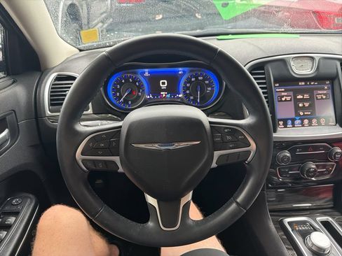 Used 2016 Chrysler 300 Limited AWD/4WD image 17