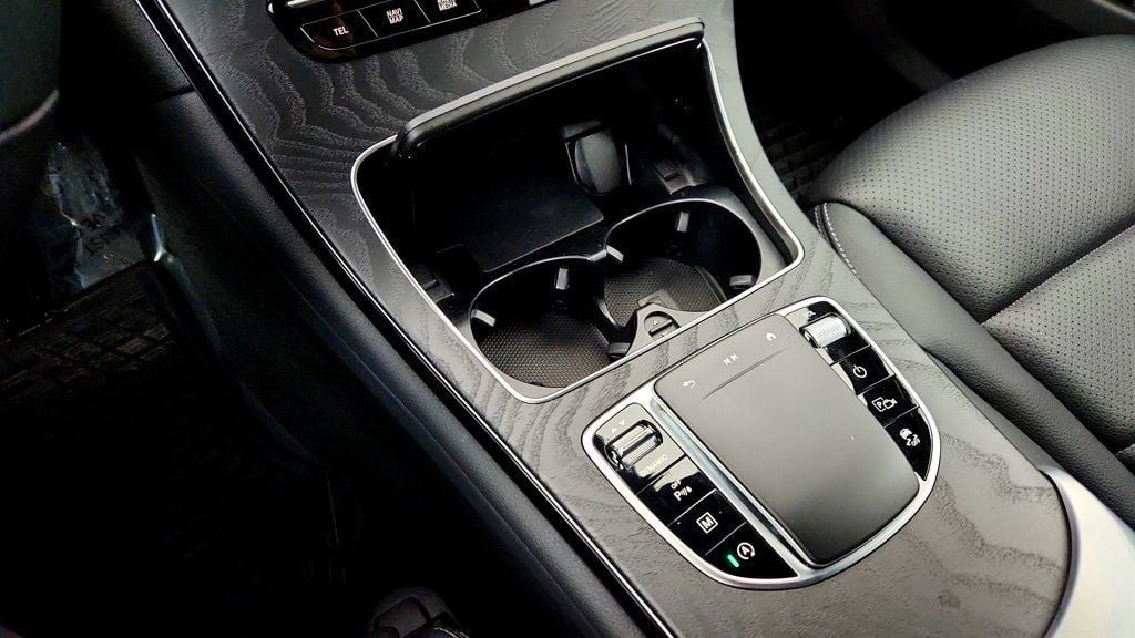 Used 2022 Mercedes-Benz GLC 300 image 15
